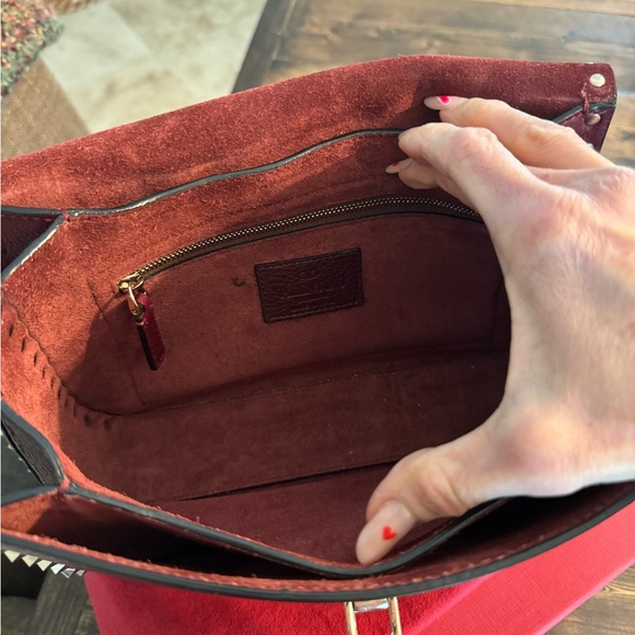 VALENTINO Garavani Crimson Red Rockstud shoulder bag - Picture 4 of 8